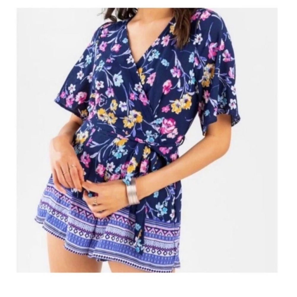 FRANCESCA’S Navy Floral Romper Dress